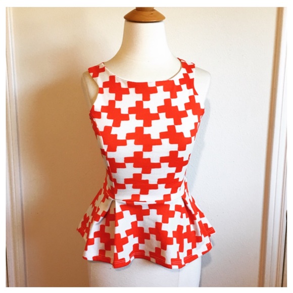 ESTAM RED & WHITE HOUNDSTOOTH PRINT PEPLUM TOP