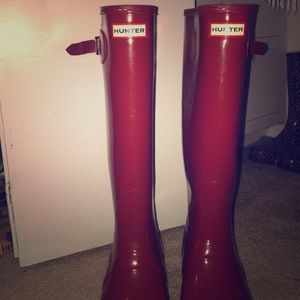 Red hunter boots size 10