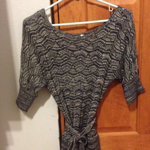 Sweater material size small shirt