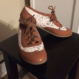 Lace oxfords