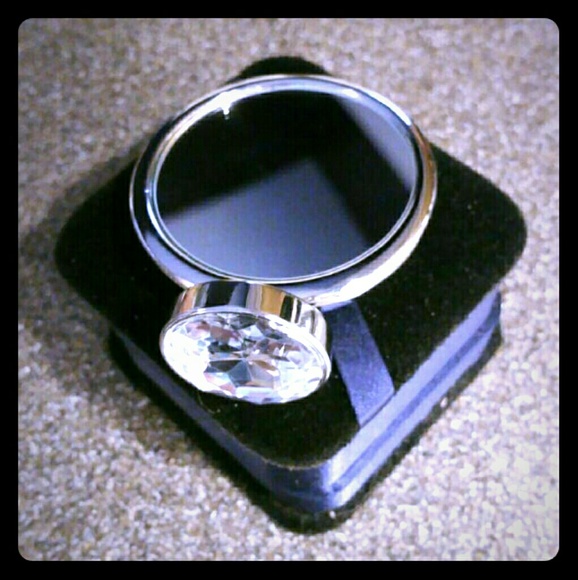 Pier 1 pocket make up mirror engagement ring