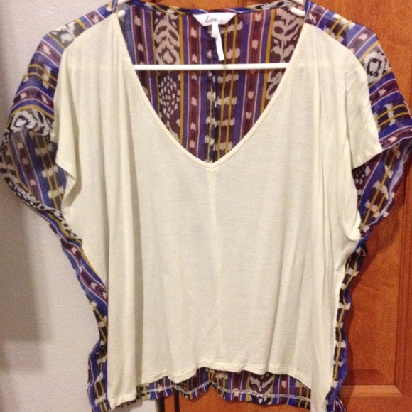 Crop top flowing size medium.
