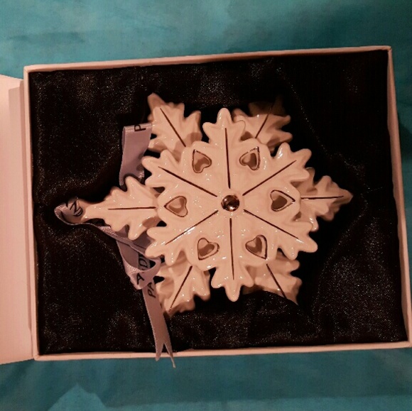 2015 pandora snowflake ornament