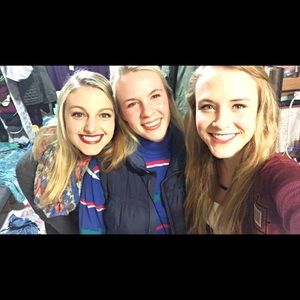 Meet your Posher, Claire