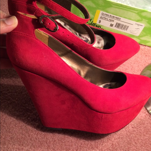 Sam Edelman Quinn wedges!