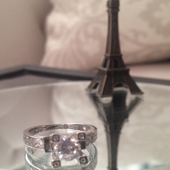 🎉SALE!🎉 NWT The "Paris" Ring - Picture 4 of 4