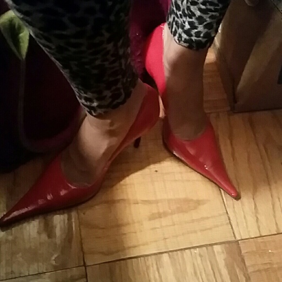 Red Pumps - Picture 4 of 4