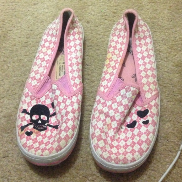 pink slip on shoes - Picture 1 of 2