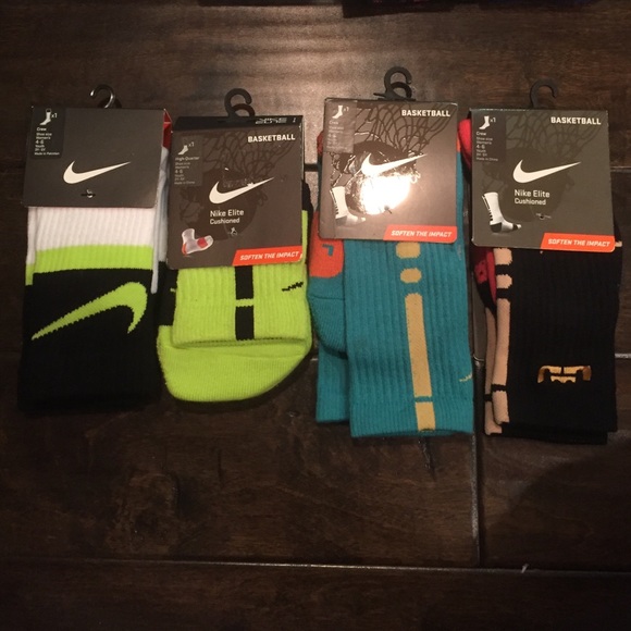 Nike elite cushioned socks. $15 each. All Avail. - Picture 3 of 3