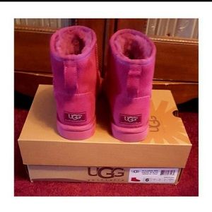 Pink Uggs