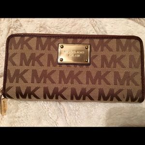 Michael Kors wallet