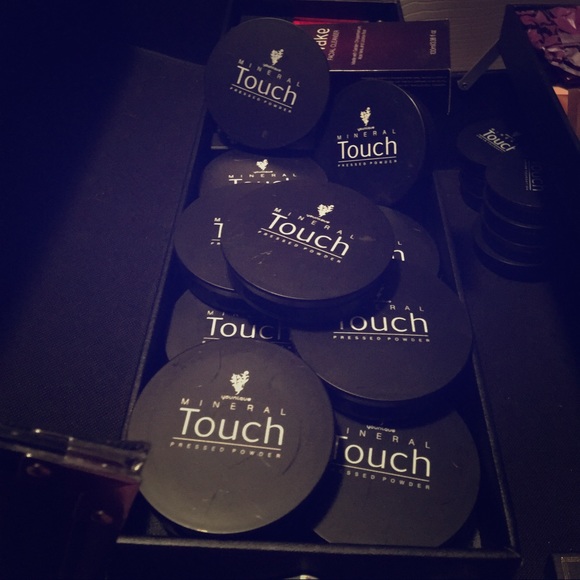 Testers for Younique Presenters