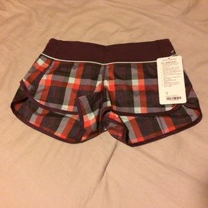 ON HOLD NWT Lululemon Speed Shorts Size 4