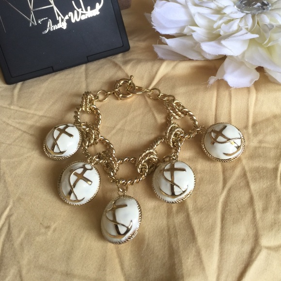 T&J Designs Jewelry - ⚓️NEW T&J DESIGNS IVORY GOLD ANCHOR CHARM BRACELET