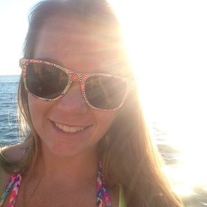 Meet your Posher, Emily