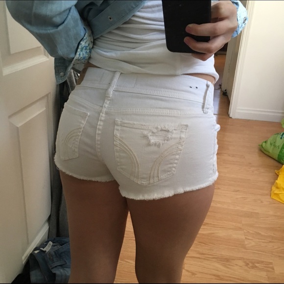 White hollister shorts FOR rahyza - Picture 2 of 2