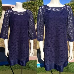 LAUNDRY BY SHELLI SEGAL NAVY LACE SHIFT DRESS