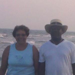 Meet your Posher, Lois