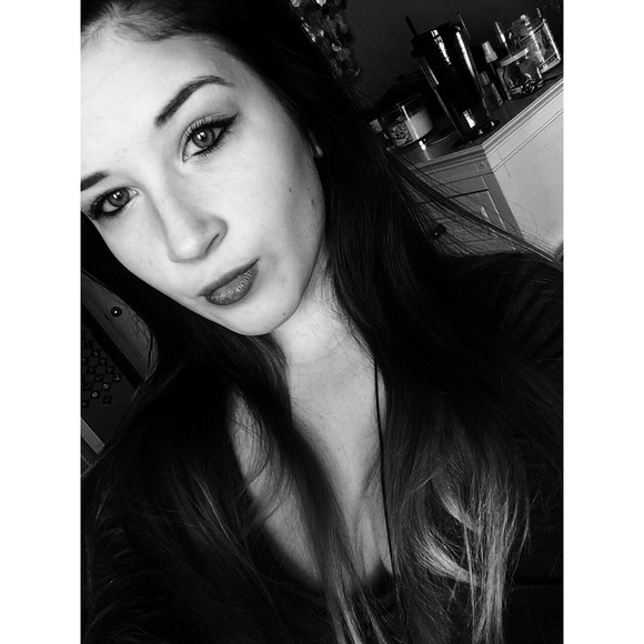 Meet your Posher, Erika