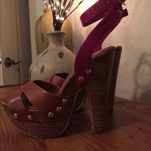 Jessica Simpson heels