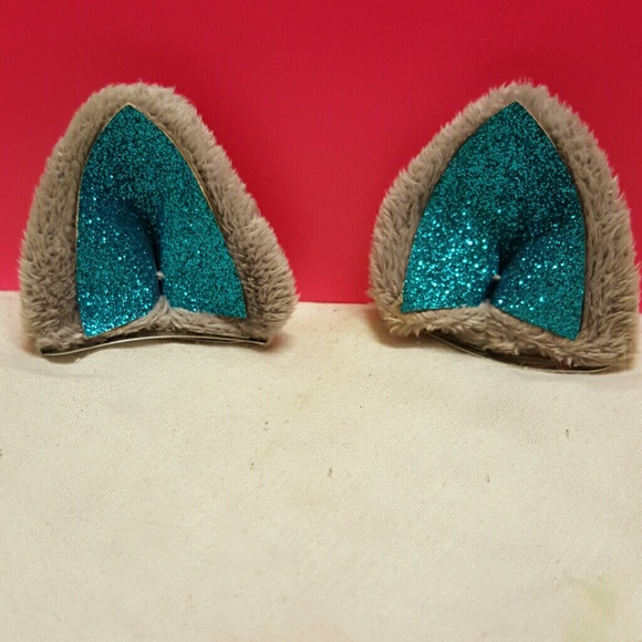 Kitty ears