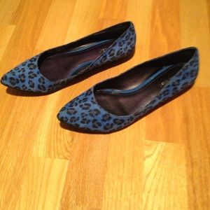 Nine West flats. Size 8