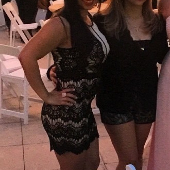 Dress. - Picture 2 of 4