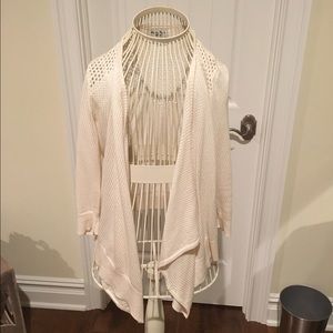 America Eagle Outfitters Beige Sweater