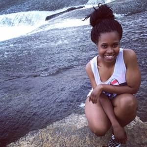 Meet your Posher, Simone