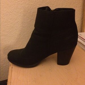 Ankle boots with heel