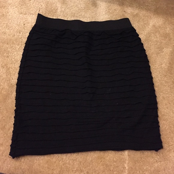 Black pencil skirt - Picture 1 of 1
