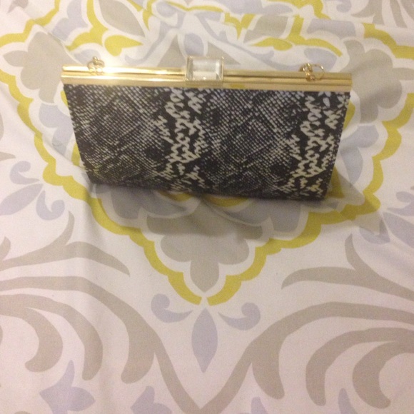 Purse - Picture 3 of 4