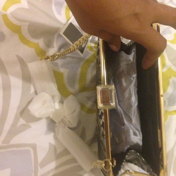 Purse - Picture 4 of 4