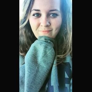 Meet your Posher, Caitlin