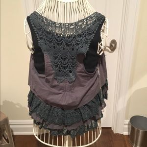 Grey Crotched vest with cute lace Ruffles decal