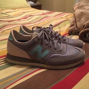 New Balance 620--super cute--size 8