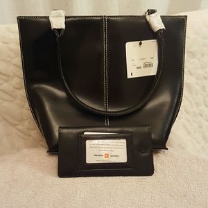 Wilsons Leather Black Hand Bag w/ Check Book
