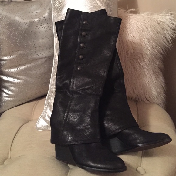vince camuto wedge boots
