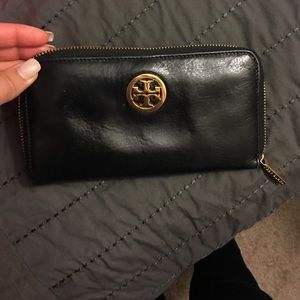 Authentic Tory Burch wallet!