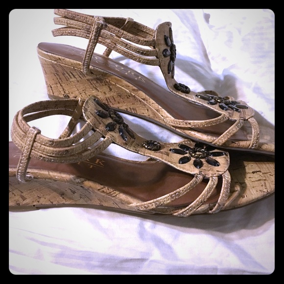 ✨HP 2/23✨ Never worn jeweled wedge sandals