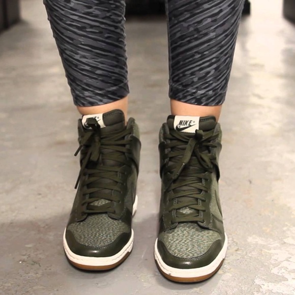 Nike Dunk Ski Hi Essential