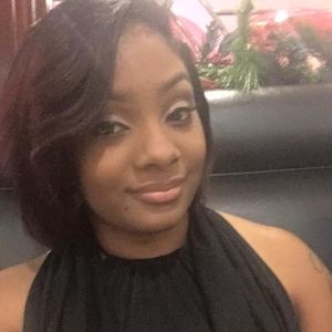 Meet your Posher, Cynthia