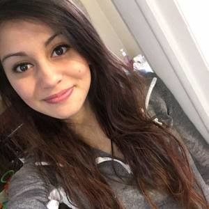 Meet your Posher, Selena