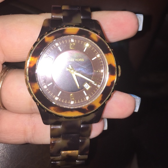 Michael Kors Watch - Picture 3 of 3