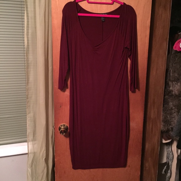Forever 21 burgundy bodycon dress