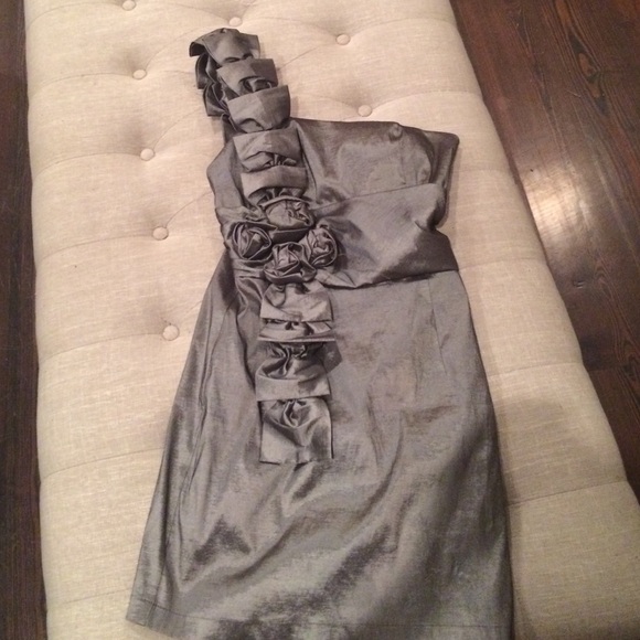 Silver cocktail formal short dress - Picture 3 of 3