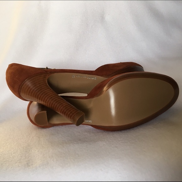🎉HOST PICK!🎉 🌱 DKNY Leather Pumps in Cognac 8.5 - Picture 4 of 4