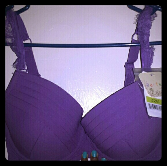 *FLASH SALE! * 32G Parfait by Affinitias Bra