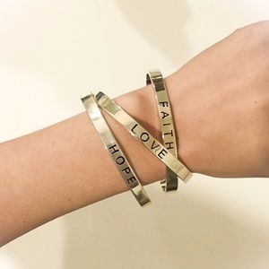 💕 Jewelmint Bracelet 💕