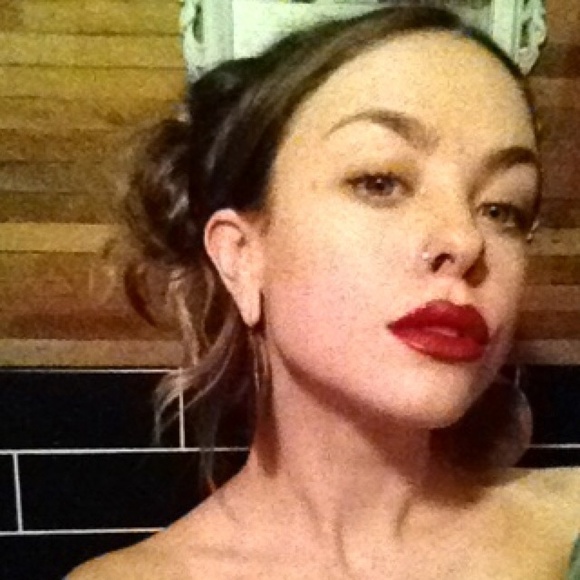 Meet your Posher, Hanna - Picture 1 of 1